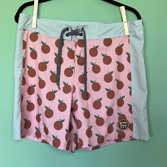 Of One Sea Men's Townshorts in Joie Inn  Peach Collab Print Swimsuit Size 32 - Picture 4 of 10
